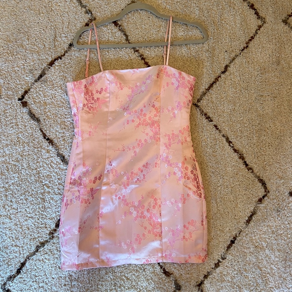 Superdown dress - Picture 2 of 3